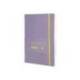 CUADERNO CON GOMILLA ANTARTIK NOTES TAPA BLANDA DIN A5 HOJAS RAYAS MORADO Y AMARILLO 80 HOJAS 80 GR FSC